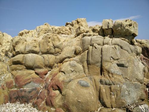 Isola (3)